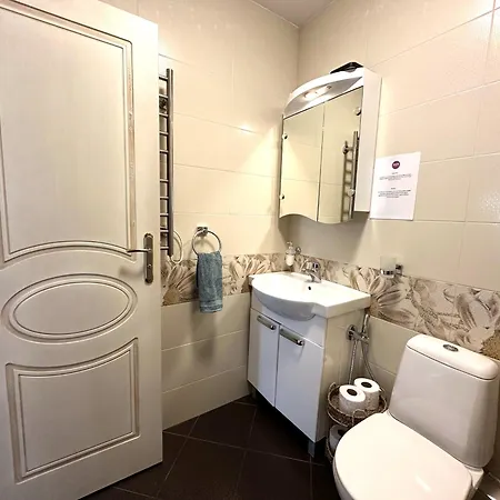 Cosy 2-bedroom Near The Road * 班斯科