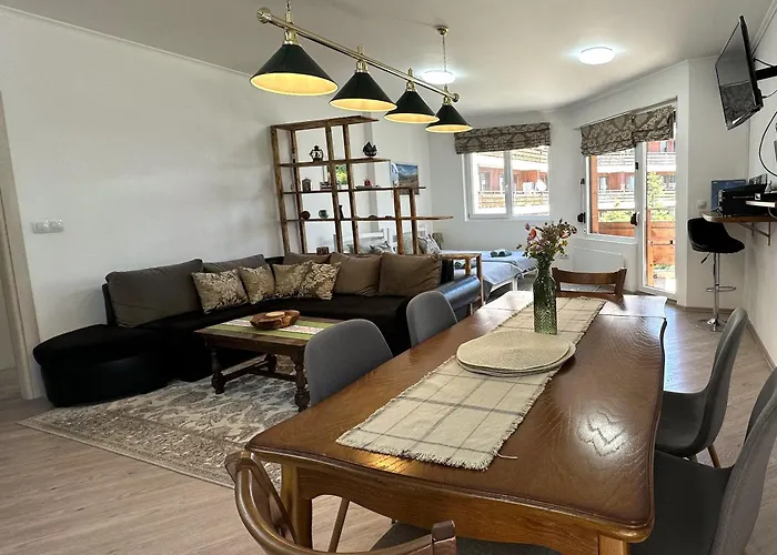 公寓 Cosy 2-bedroom Near The Road 班斯科