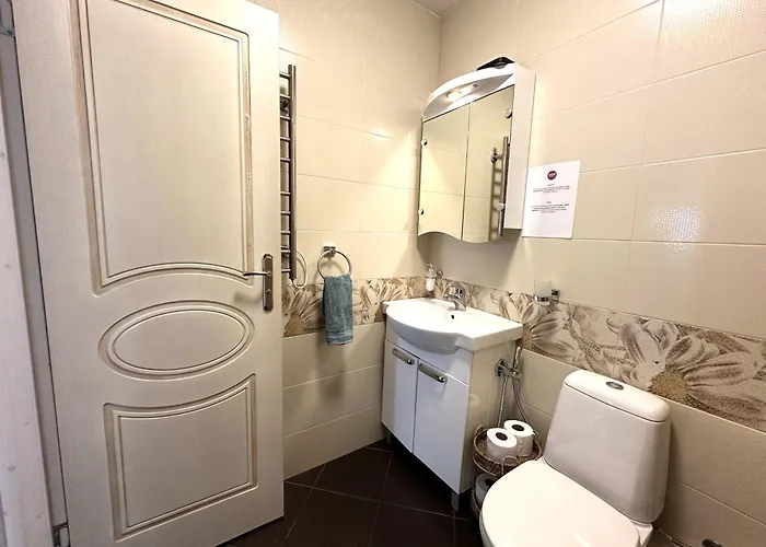 Cosy 2-bedroom Near The Road * 班斯科