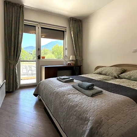 Διαμέρισμα Cosy 2-bedroom Near The Road