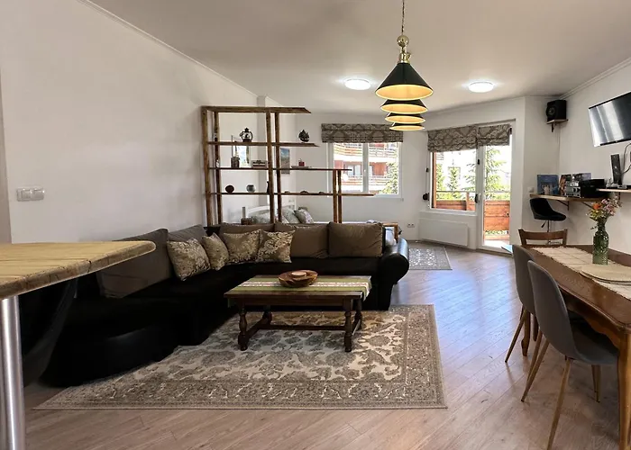 Cosy 2-bedroom Near The Road Апартаменты